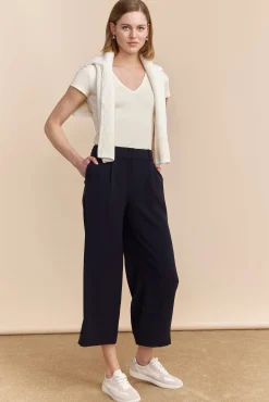 Ribbed t-shirt with V neck