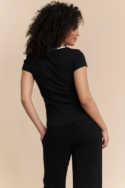 Ribbed t-shirt with V neck