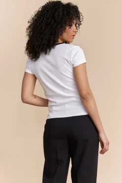 Ribbed t-shirt with V neck