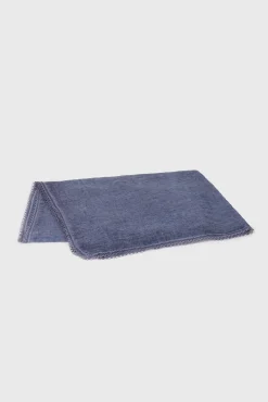 Scarf with lace edge