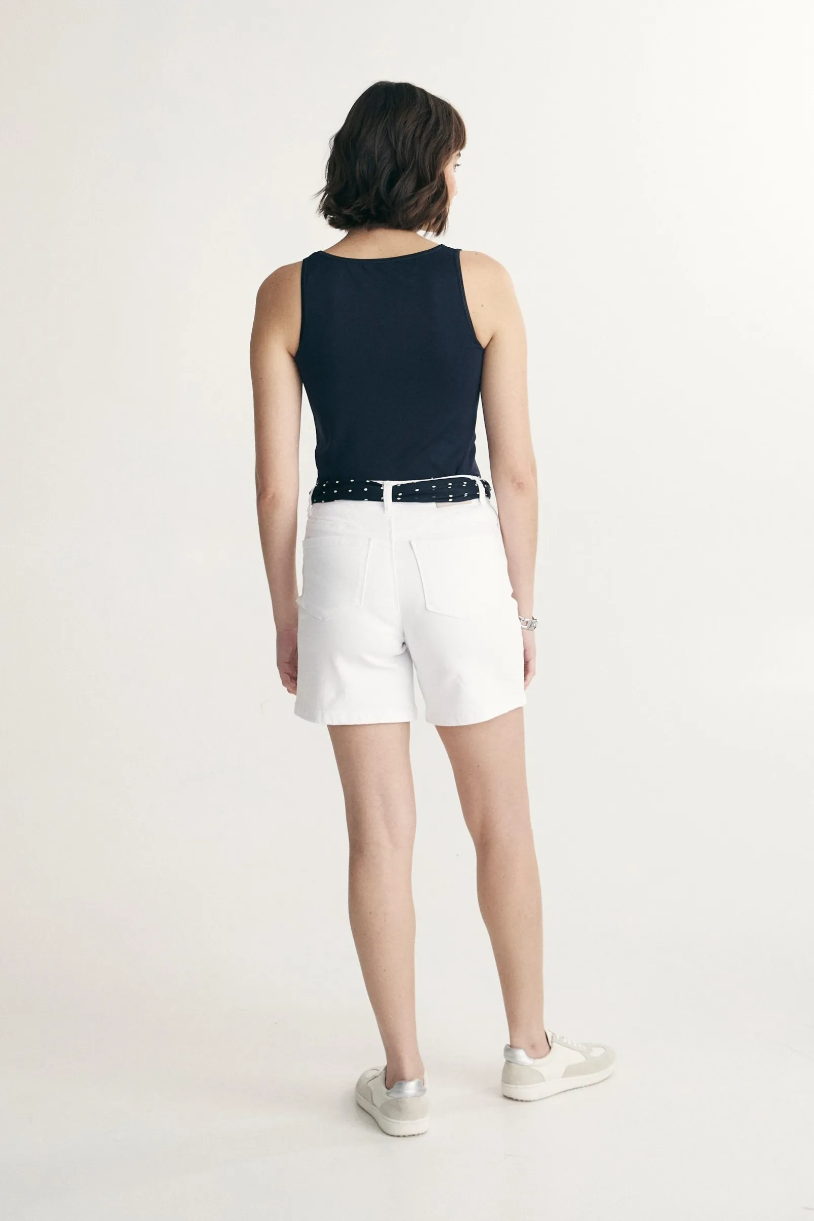 Seamless crew neck cami
