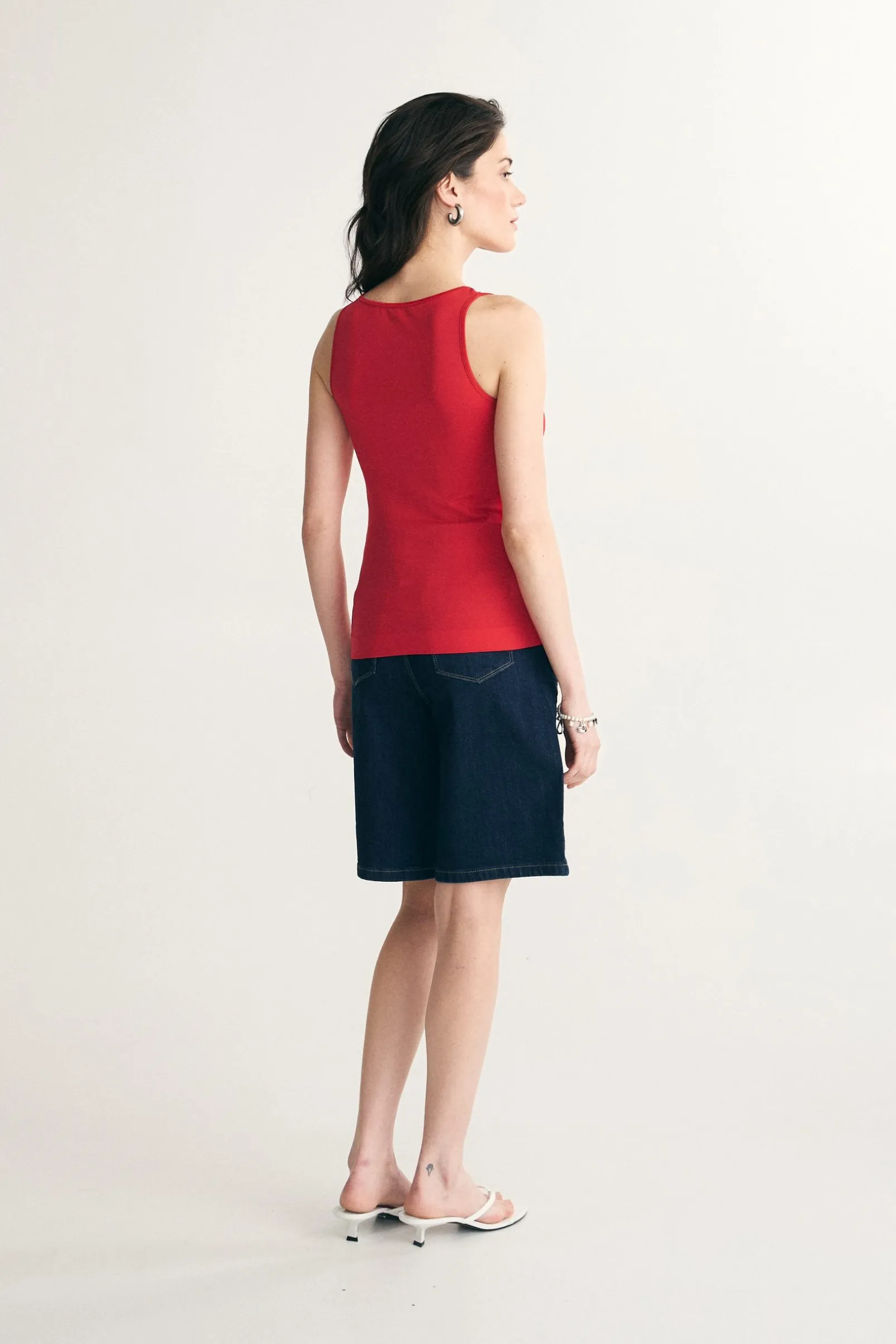 Seamless crew neck cami