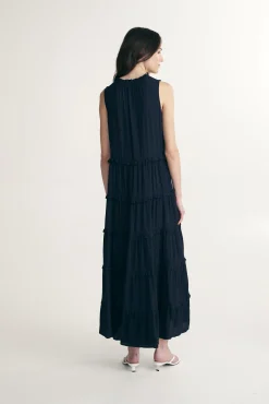 Sleeveless dress