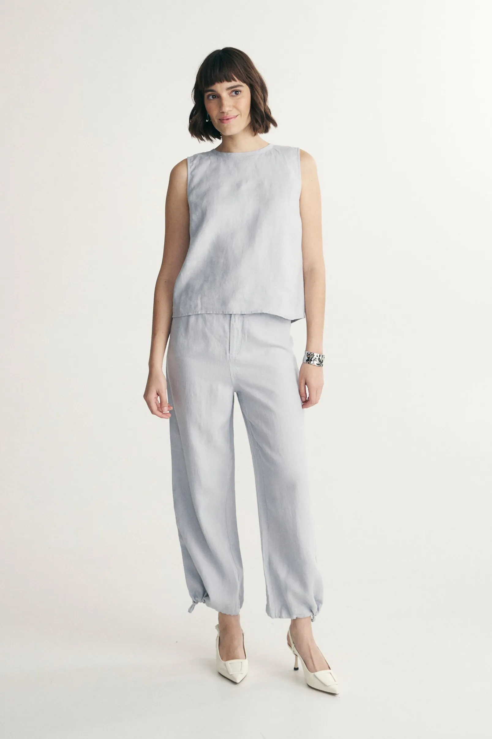 Sleeveless linen top