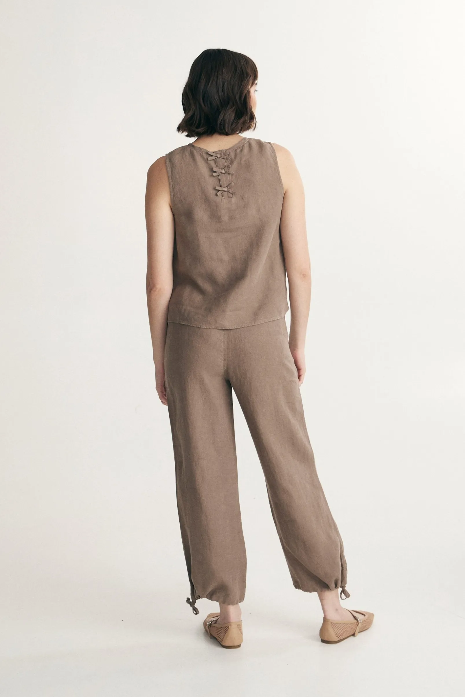 Sleeveless linen top