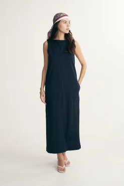 Sleeveless maxi dress