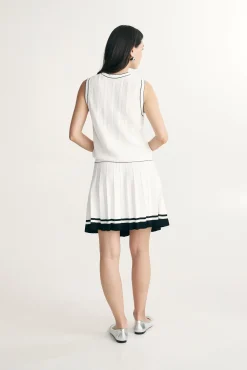 Sleeveless sweater