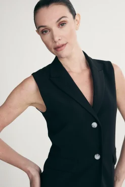 Sleeveless vest