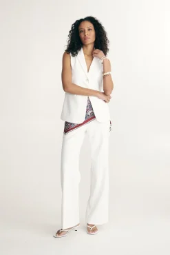 Sleeveless vest