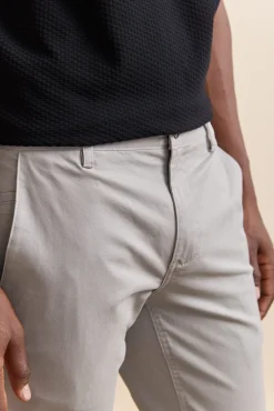 Slim fit chino