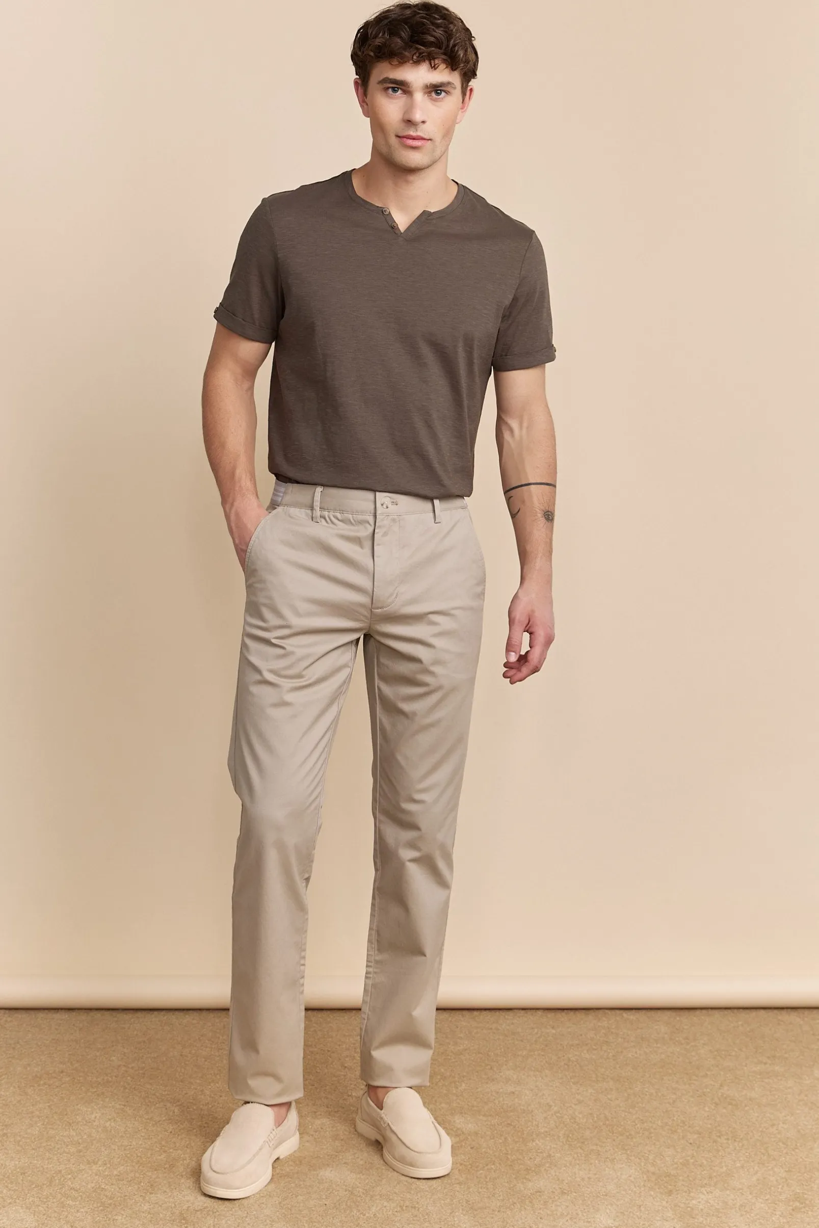 Slim fit pant with elastic sides