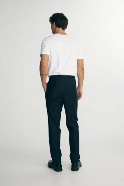 Solid color pleated pants