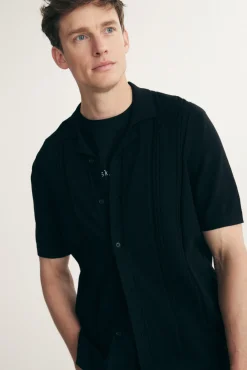 Textured vertical stripes knitted shirt