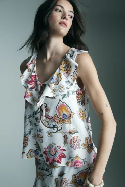 Top with frills