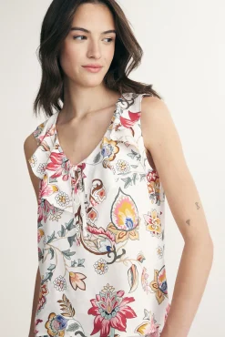 Top with frills