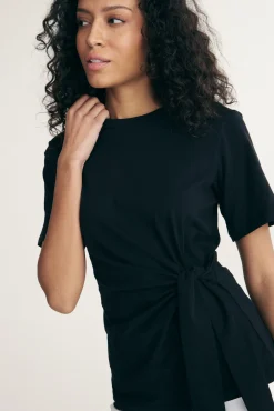 t-shirt with tie