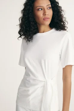 t-shirt with tie